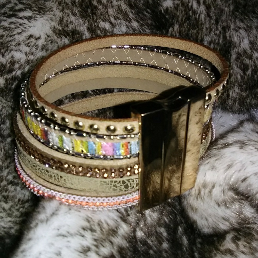 Handcrafted bracelet - Picture 2 of 2